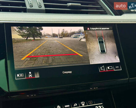 Красный Ауди E-Tron, объемом двигателя 0 л и пробегом 37 тыс. км за 49500 $, фото 78 на Automoto.ua