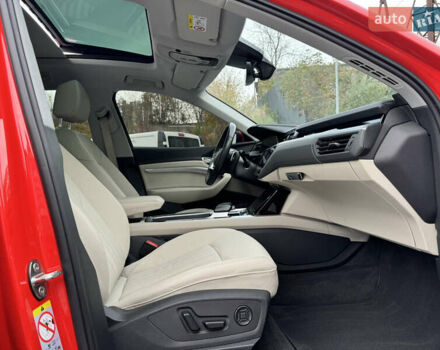 Красный Ауди E-Tron, объемом двигателя 0 л и пробегом 59 тыс. км за 37900 $, фото 31 на Automoto.ua