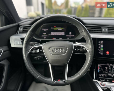 Красный Ауди E-Tron, объемом двигателя 0 л и пробегом 36 тыс. км за 48499 $, фото 54 на Automoto.ua