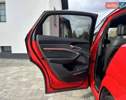 Красный Ауди E-Tron, объемом двигателя 0 л и пробегом 36 тыс. км за 48499 $, фото 74 на Automoto.ua