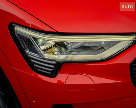 Червоний Ауді E-Tron, об'ємом двигуна 0 л та пробігом 175 тис. км за 28400 $, фото 8 на Automoto.ua