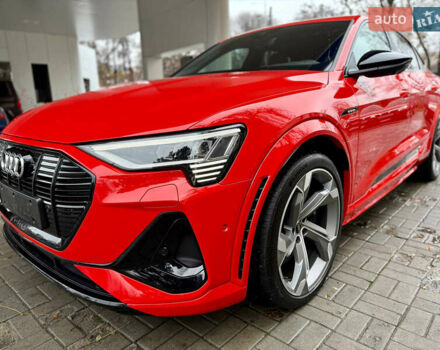 Красный Ауди E-Tron, объемом двигателя 0 л и пробегом 37 тыс. км за 49500 $, фото 5 на Automoto.ua