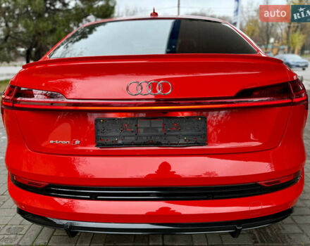 Красный Ауди E-Tron, объемом двигателя 0 л и пробегом 37 тыс. км за 49500 $, фото 14 на Automoto.ua