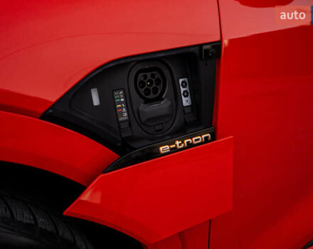 Червоний Ауді E-Tron, об'ємом двигуна 0 л та пробігом 175 тис. км за 28400 $, фото 11 на Automoto.ua