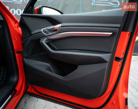 Червоний Ауді E-Tron, об'ємом двигуна 0 л та пробігом 175 тис. км за 28400 $, фото 73 на Automoto.ua