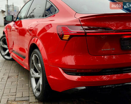 Красный Ауди E-Tron, объемом двигателя 0 л и пробегом 37 тыс. км за 49500 $, фото 102 на Automoto.ua