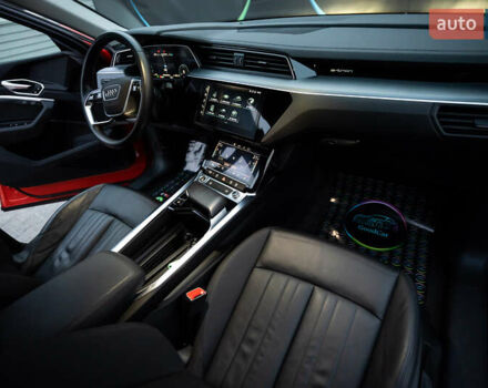 Червоний Ауді E-Tron, об'ємом двигуна 0 л та пробігом 175 тис. км за 28400 $, фото 102 на Automoto.ua