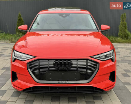 Красный Ауди E-Tron, объемом двигателя 0 л и пробегом 59 тыс. км за 37900 $, фото 1 на Automoto.ua