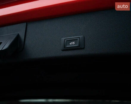 Червоний Ауді E-Tron, об'ємом двигуна 0 л та пробігом 175 тис. км за 28400 $, фото 57 на Automoto.ua