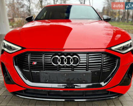 Красный Ауди E-Tron, объемом двигателя 0 л и пробегом 37 тыс. км за 49500 $, фото 9 на Automoto.ua