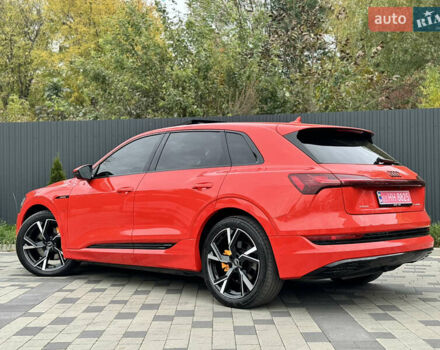 Красный Ауди E-Tron, объемом двигателя 0 л и пробегом 59 тыс. км за 37900 $, фото 8 на Automoto.ua