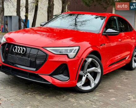 Красный Ауди E-Tron, объемом двигателя 0 л и пробегом 37 тыс. км за 49500 $, фото 1 на Automoto.ua