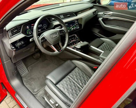 Красный Ауди E-Tron, объемом двигателя 0 л и пробегом 37 тыс. км за 49500 $, фото 37 на Automoto.ua