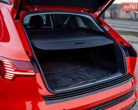 Червоний Ауді E-Tron, об'ємом двигуна 0 л та пробігом 175 тис. км за 28400 $, фото 56 на Automoto.ua