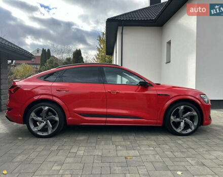 Красный Ауди E-Tron, объемом двигателя 0 л и пробегом 36 тыс. км за 48499 $, фото 3 на Automoto.ua