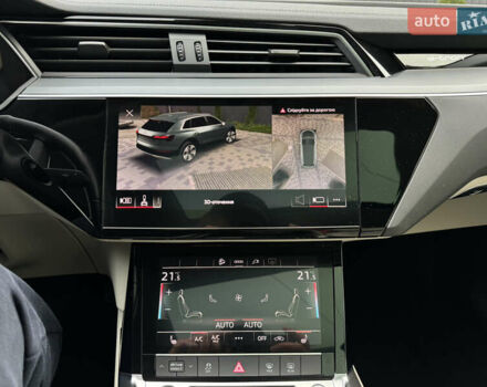 Красный Ауди E-Tron, объемом двигателя 0 л и пробегом 59 тыс. км за 37900 $, фото 32 на Automoto.ua