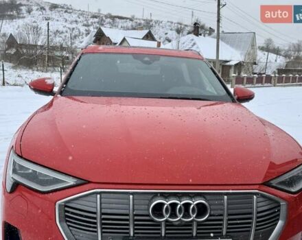 Красный Ауди E-Tron, объемом двигателя 0 л и пробегом 50 тыс. км за 35000 $, фото 1 на Automoto.ua