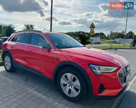 Красный Ауди E-Tron, объемом двигателя 0 л и пробегом 56 тыс. км за 38500 $, фото 1 на Automoto.ua