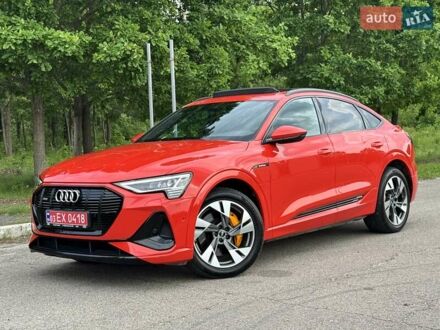 Ауди E-Tron 2021 в Киеве на Automoto.ua Красный Ауди E-Tron, объемом двигателя 0 л и пробегом 25 тыс. км за 37800 $, фото 1 на Automoto.ua