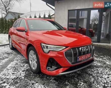 Червоний Ауді E-Tron, об'ємом двигуна 0 л та пробігом 68 тис. км за 33600 $, фото 1 на Automoto.ua