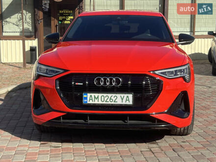 Красный Ауди E-Tron, объемом двигателя 0 л и пробегом 37 тыс. км за 53000 $, фото 1 на Automoto.ua