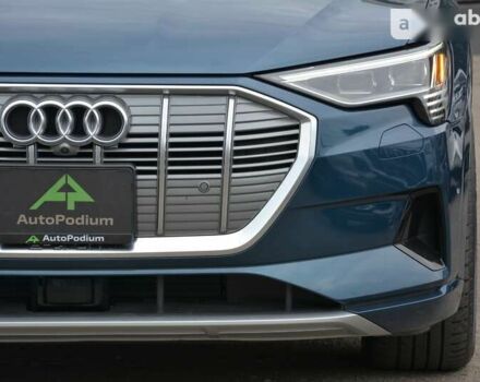 Ауди E-Tron, объемом двигателя 0 л и пробегом 48 тыс. км за 55900 $, фото 7 на Automoto.ua
