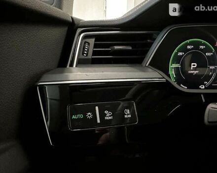 Ауди E-Tron, объемом двигателя 0 л и пробегом 39 тыс. км за 47500 $, фото 13 на Automoto.ua