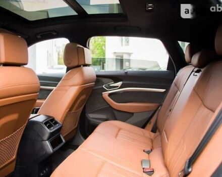 Ауди E-Tron, объемом двигателя 0 л и пробегом 13 тыс. км за 62500 $, фото 13 на Automoto.ua