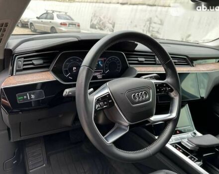 Ауді E-Tron, об'ємом двигуна 0 л та пробігом 5 тис. км за 65000 $, фото 28 на Automoto.ua