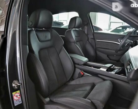 Ауди E-Tron, объемом двигателя 0 л и пробегом 42 тыс. км за 89000 $, фото 11 на Automoto.ua