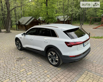 Ауди E-Tron, объемом двигателя 0 л и пробегом 62 тыс. км за 25300 $, фото 19 на Automoto.ua