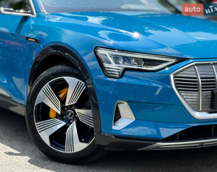 Ауди E-Tron, объемом двигателя 0 л и пробегом 33 тыс. км за 46000 $, фото 2 на Automoto.ua