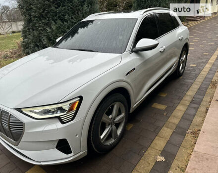 Ауді E-Tron, об'ємом двигуна 0 л та пробігом 46 тис. км за 33500 $, фото 10 на Automoto.ua