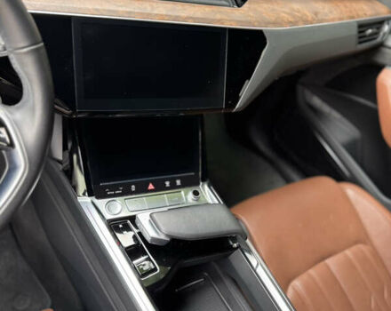 Ауди E-Tron, объемом двигателя 0 л и пробегом 18 тыс. км за 39590 $, фото 12 на Automoto.ua