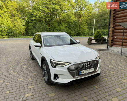 Ауди E-Tron, объемом двигателя 0 л и пробегом 62 тыс. км за 25300 $, фото 4 на Automoto.ua