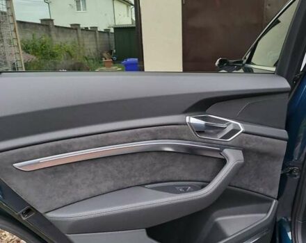 Ауди E-Tron, объемом двигателя 0 л и пробегом 95 тыс. км за 37000 $, фото 10 на Automoto.ua