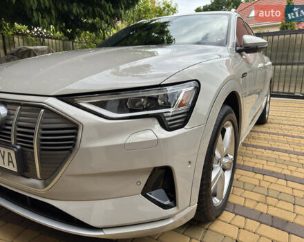 Ауди E-Tron, объемом двигателя 0 л и пробегом 18 тыс. км за 39590 $, фото 6 на Automoto.ua