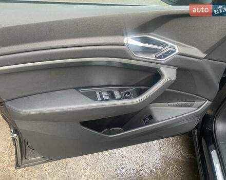 Ауді E-Tron, об'ємом двигуна 0 л та пробігом 198 тис. км за 19999 $, фото 9 на Automoto.ua