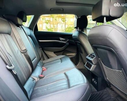 Ауди E-Tron, объемом двигателя 0 л и пробегом 77 тыс. км за 27500 $, фото 26 на Automoto.ua