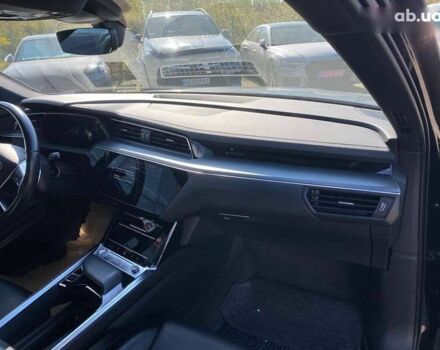 Ауди E-Tron, объемом двигателя 0 л и пробегом 81 тыс. км за 34950 $, фото 10 на Automoto.ua