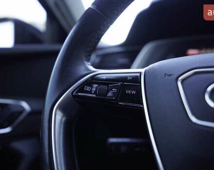 Ауди E-Tron, объемом двигателя 0 л и пробегом 64 тыс. км за 31800 $, фото 26 на Automoto.ua