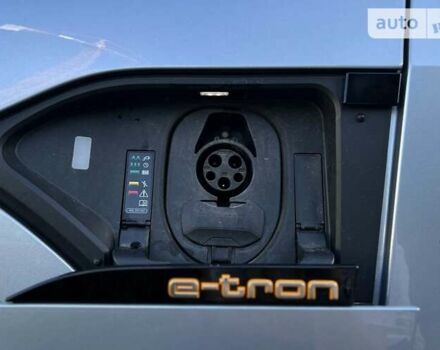 Ауди E-Tron, объемом двигателя 0 л и пробегом 74 тыс. км за 37999 $, фото 9 на Automoto.ua