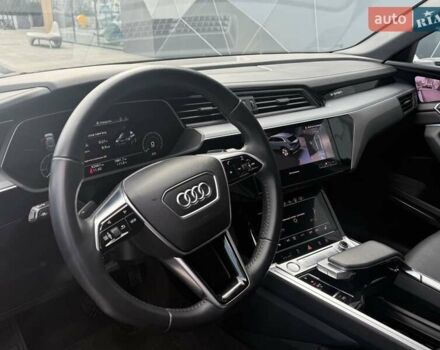 Ауди E-Tron, объемом двигателя 0 л и пробегом 106 тыс. км за 29900 $, фото 17 на Automoto.ua