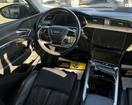 Ауди E-Tron, объемом двигателя 0 л и пробегом 64 тыс. км за 33990 $, фото 13 на Automoto.ua