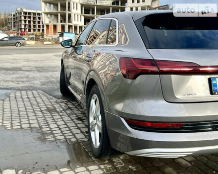 Ауди E-Tron, объемом двигателя 0 л и пробегом 67 тыс. км за 34999 $, фото 24 на Automoto.ua
