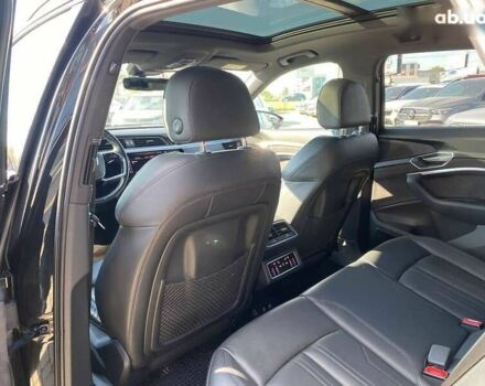 Ауди E-Tron, объемом двигателя 0 л и пробегом 81 тыс. км за 34950 $, фото 25 на Automoto.ua