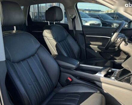 Ауди E-Tron, объемом двигателя 0 л и пробегом 64 тыс. км за 33990 $, фото 10 на Automoto.ua