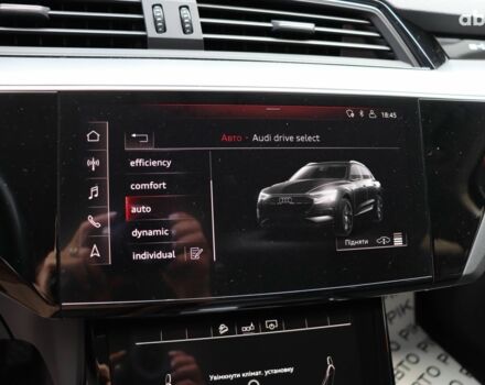 Ауди E-Tron, объемом двигателя 0 л и пробегом 86 тыс. км за 29800 $, фото 17 на Automoto.ua