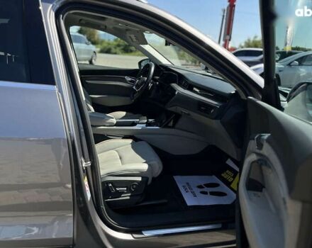 Ауди E-Tron, объемом двигателя 0 л и пробегом 174 тыс. км за 29200 $, фото 13 на Automoto.ua