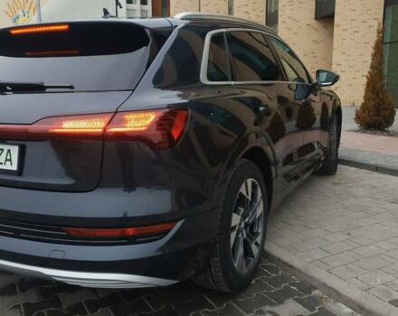 Ауди E-Tron, объемом двигателя 0 л и пробегом 15 тыс. км за 47200 $, фото 7 на Automoto.ua